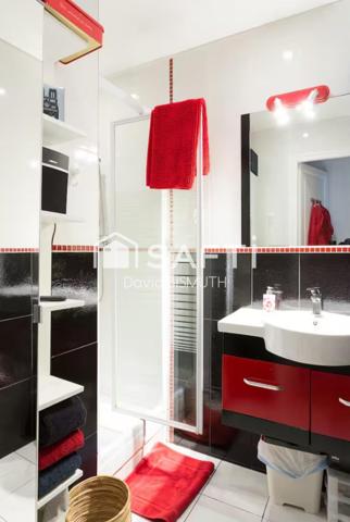 Appartement 2 pièces 1 chambre de 45 m2 situé en rez de chaussé QUARTIER BECON A COURBEVOIE