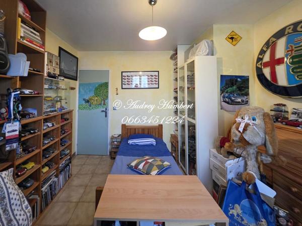 EXCLU, MANOSQUE, MAISON T4  DE PLAIN PIED dans petit lotissement calme sur 500 m² de jardin clos et arboré