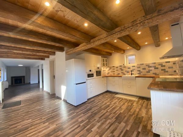 3%.COM Belle maison alsacienne rénovée avec cour Hochfelden (67270)