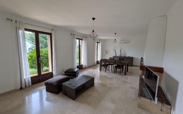 Maison à vendre    4 pièces •  Avignon