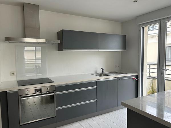 A louer - Appartement T3 meublé avec balcons, garage et cave - Angers centre ville