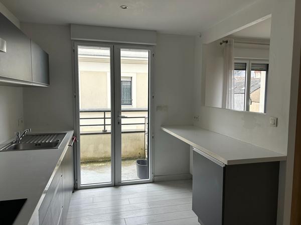 A louer - Appartement T3 meublé avec balcons, garage et cave - Angers centre ville