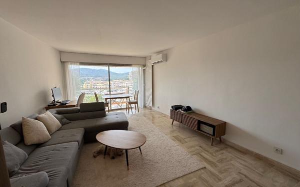 Appartement à vendre    2 pièces • 54,13 m2 Mandelieu-la-Napoule