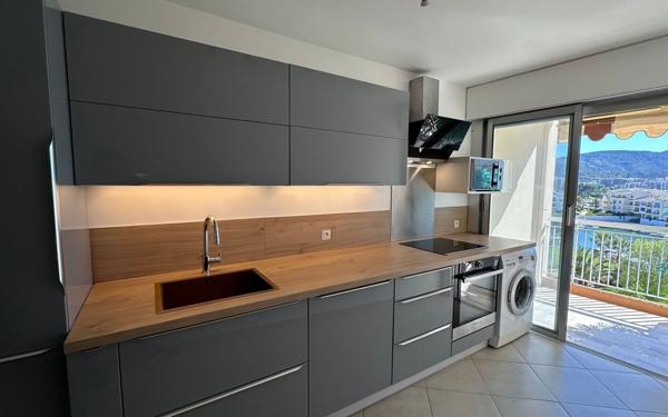 Appartement à vendre    2 pièces • 54,13 m2 Mandelieu-la-Napoule