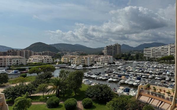 Appartement à vendre    2 pièces • 54,13 m2 Mandelieu-la-Napoule