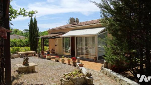 QUARTIER CALME VILLA T3 AVEC DIVERS ANNEXES SUR TERRAIN DE 5800M² SAINT-MAXIMIN