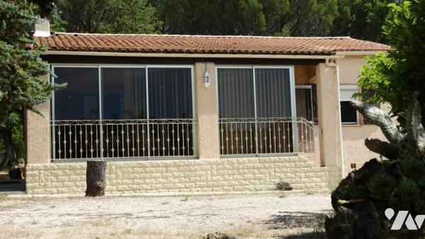 QUARTIER CALME VILLA T3 AVEC DIVERS ANNEXES SUR TERRAIN DE 5800M² SAINT-MAXIMIN
