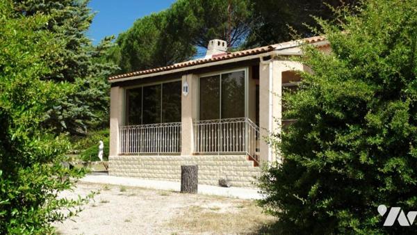 QUARTIER CALME VILLA T3 AVEC DIVERS ANNEXES SUR TERRAIN DE 5800M² SAINT-MAXIMIN
