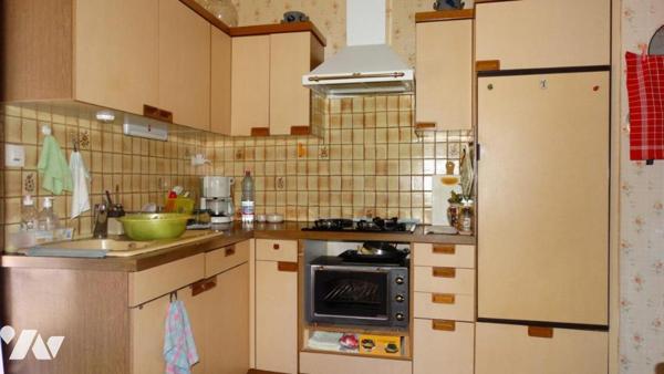 QUARTIER CALME VILLA T3 AVEC DIVERS ANNEXES SUR TERRAIN DE 5800M² SAINT-MAXIMIN