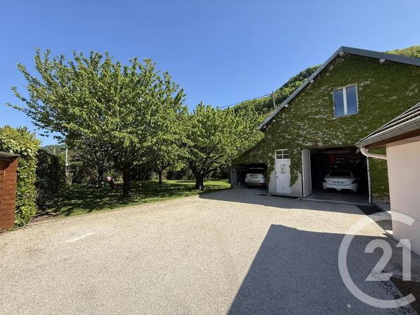 Maison à vendre  7 pièces - 190 m 2   BESANCON  - 25