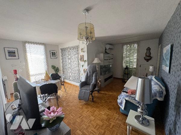 Rés Les Platanes appartement T3 multi exposé de 67 m² au 6° et dernier étage avec vue mer éloignée.