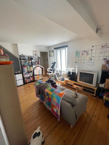 Maison ,jardin ,garage proche commerce,transport