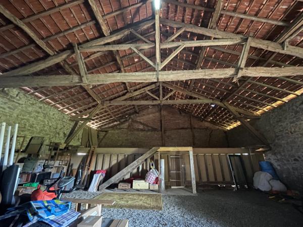 Propriete rénovée 242m2 avec 14,9 hectares 435000€ SAINT JUNIEN (87)