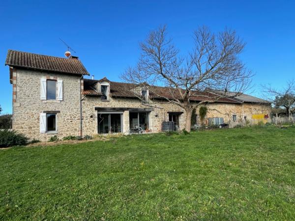 Propriete rénovée 242m2 avec 14,9 hectares 435000€ SAINT JUNIEN (87)