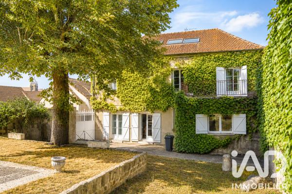 Maison à vendre 8 pièces 220 m² Villeneuve-la-Guyard