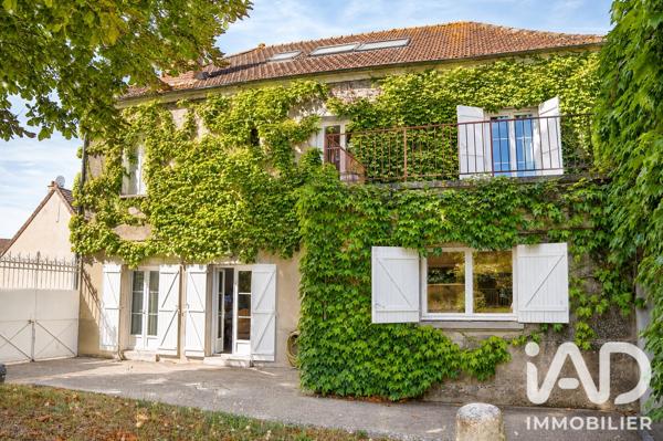 Maison à vendre 8 pièces 220 m² Villeneuve-la-Guyard