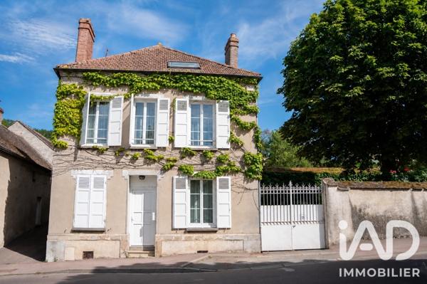 Maison à vendre 8 pièces 220 m² Villeneuve-la-Guyard