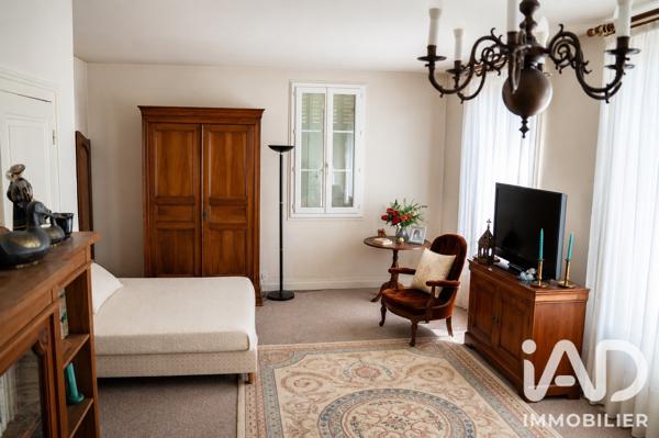 Maison à vendre 8 pièces 220 m² Villeneuve-la-Guyard