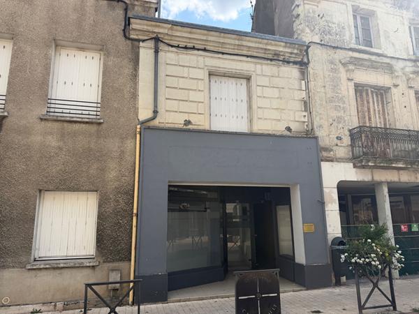 Immeuble 2 pièces à vendre Châtellerault - 86100 / Réf: 12023