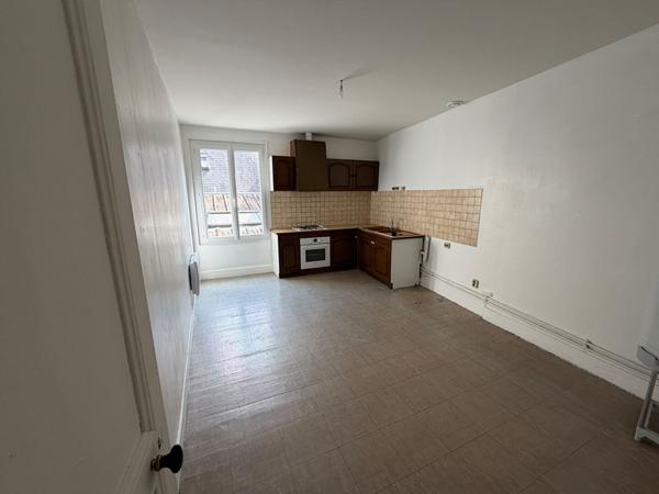 Immeuble 2 pièces à vendre Châtellerault - 86100 / Réf: 12023