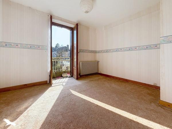 Maison à vendre 59 900 € Sainte-Fortunade 6 p 180 m² DPE F