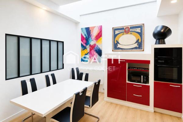 Idéalement situé UN Bel appartement T4 atypique en plein centre de Melun,10mns de la gare à pieds