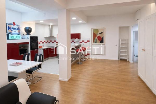 Idéalement situé UN Bel appartement T4 atypique en plein centre de Melun,10mns de la gare à pieds