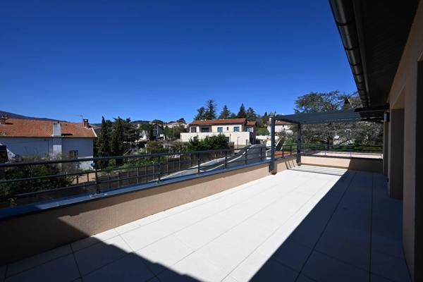 Confort et Modernité au Rendez-vous ! Superbe Appartement Neuf de 5 Pièces avec stationnement couvert inclus