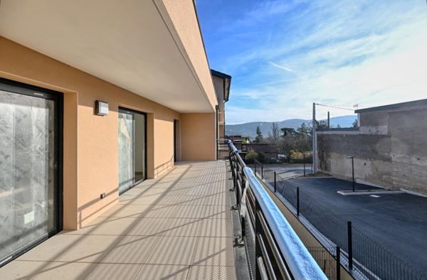 Confort et Modernité au Rendez-vous ! Superbe Appartement Neuf de 5 Pièces avec stationnement couvert inclus