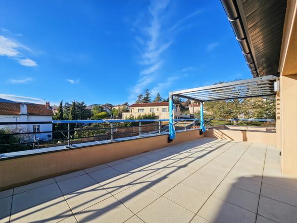 Confort et Modernité au Rendez-vous ! Superbe Appartement Neuf de 5 Pièces avec stationnement couvert inclus