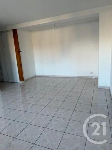 Immeuble à vendre  510 m 2   SOCHAUX  - 25