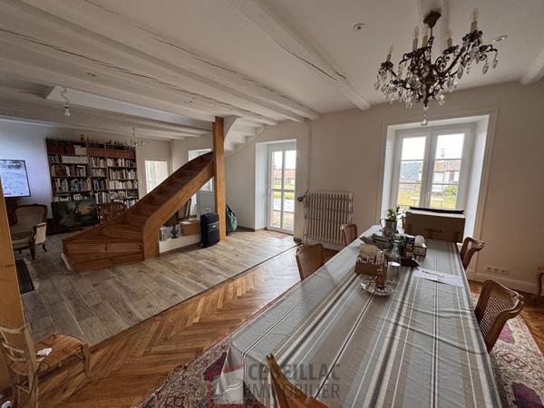 Maison 11 pièce(s) 4 chambre(s) 229 m²