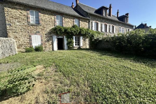Maison 11 pièce(s) 4 chambre(s) 229 m²