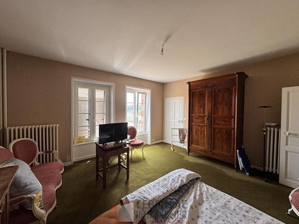 Maison 11 pièce(s) 4 chambre(s) 229 m²