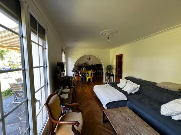 PROCHE PORT VANNES ET TOUTES COMMODITES