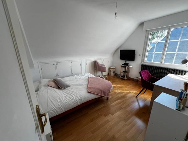 PROCHE PORT VANNES ET TOUTES COMMODITES