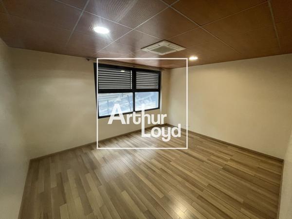 Béziers - Très beau bureaux à vendre ou à louer de 241 m²
