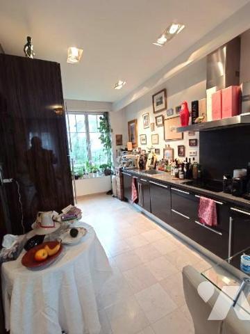 Propriété de caractère 10 pièces 