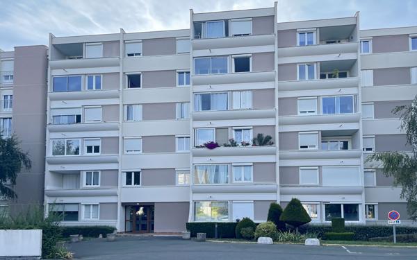 Appartement à louer    3 pièces • 65 m2 Saran