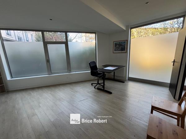Bureaux à louer Lyon 7ème open space lumineux proche Avenue Berthelot