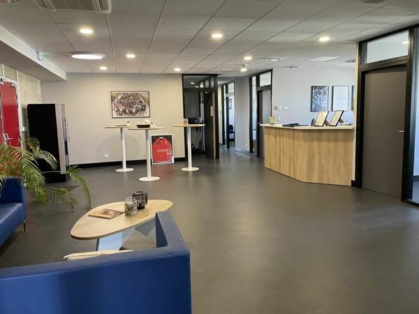 Bureaux à vendre à Alixan au pied du TGV dans immeuble neuf de standing