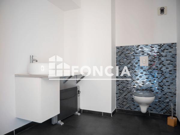 Location Local commercial 5 pièces 84.2 m² - Audincourt 25400