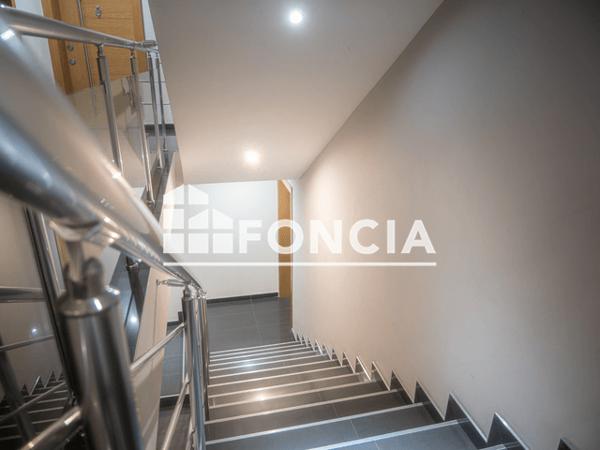 Location Local commercial 5 pièces 84.2 m² - Audincourt 25400