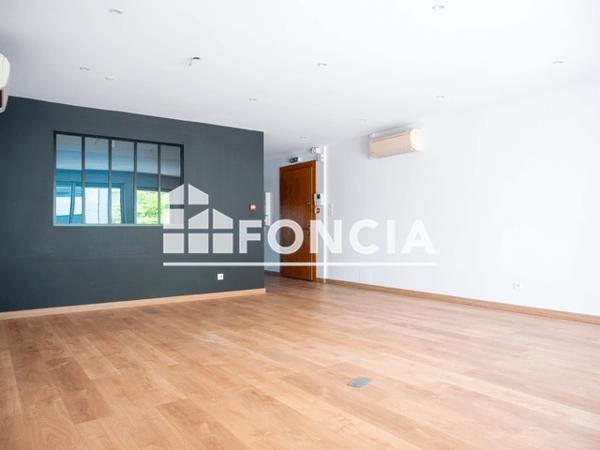 Location Local commercial 5 pièces 84.2 m² - Audincourt 25400