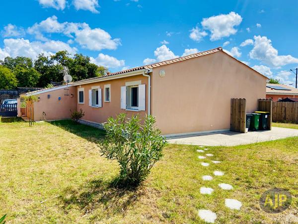 Vente maison Lesparre Medoc : 296 800 € - AJP Lesparre Immobilier