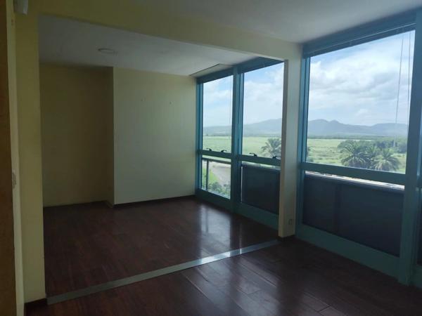 Location Fonds de commerce 4 pièces à Ducos