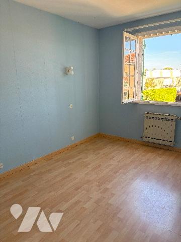 MAUVES une maison de 157m² sur deux niveaux à rénover sur terrain de 760m²