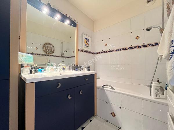 Puteaux- appartement 4 pièces 2 chambres 86m² traversant avec extérieurs, cave et parkings