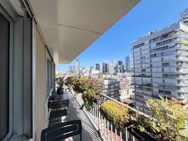 Puteaux- appartement 4 pièces 2 chambres 86m² traversant avec extérieurs, cave et parkings