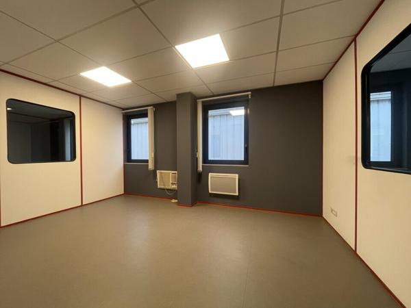 A LOUER - GONFREVILLE L'ORCHER - BUREAUX - 480 m² - 23 PLACES DE STATIONNEMENT